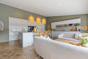 Photo 12- click for photo gallery